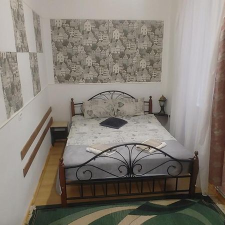 לבוב Apartment Near Rynok Square מראה חיצוני תמונה